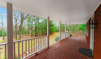 215 Fenner Hill Rd, Hopkinton, RI 02832