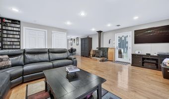 69 S Airmont Rd, Airmont, NY 10901