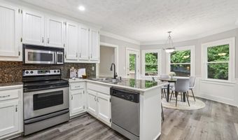 5354 Fox Hill Dr, Peachtree Corners, GA 30092