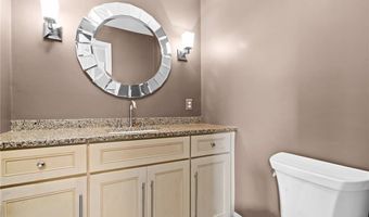 76 Valley Green Ct B, North Providence, RI 02904