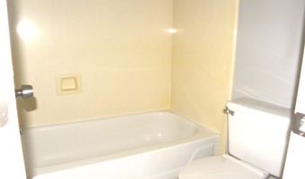 2084 Carolwood Dr, Biloxi, MS 39532