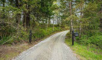 457619 S US-95, Careywood, ID 83809