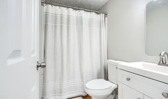 422 MACHIAS Pl, Baltimore, MD 21220