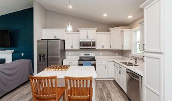608 NE 56th St, Ankeny, IA 50021