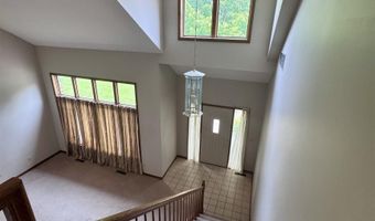 1503 Baron Ct, Auburn, IN 46706