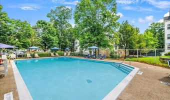 15612 EVERGLADE Ln 404, Bowie, MD 20716