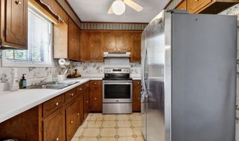 1064 Knollwood Acres Rd, Boiling Springs, SC 29316