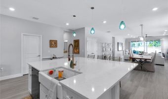 5344 WISHING ARCH Dr, Apollo Beach, FL 33572