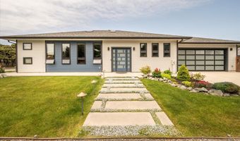 1342 11TH St, Bandon, OR 97411