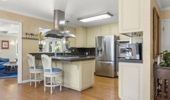 124 Reddington Ct, Camarillo, CA 93010
