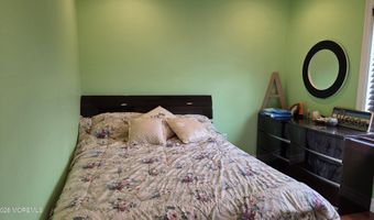 255 Pine Dr, Bayville, NJ 08721