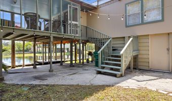 10091 River Dr, Bay St. Louis, MS 39520