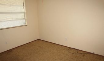 1604 W Bullock Ave, Artesia, NM 88210