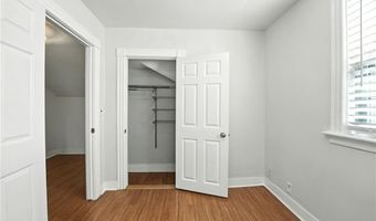 997 W SHORE Rd, Warwick, RI 02889