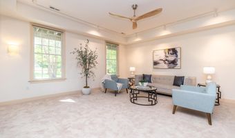 5812 HICKORY HOLLOW Ln, Doylestown, PA 18902