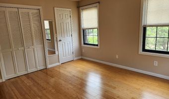 22 Baypath Way, Branford, CT 06405