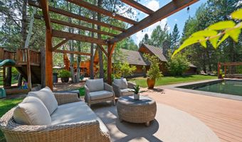 56648 Lunar Dr, Bend, OR 97707