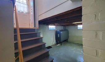 9 Wood St, Bangor, ME 04401