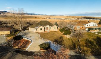 27 Hilltop Dr, Buffalo, WY 82834