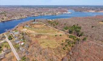 8 Ferry Ln, Berkley, MA 02779