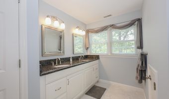 48 Essex Rd, Bedford, NH 03110