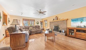 853 Fairway Dr, Alliance, OH 44601