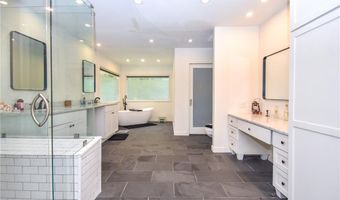 1500 LAKE Cir, Alexander City, AL 35010