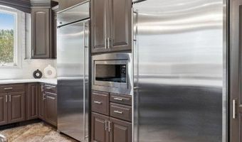 3 Buckingham Rd, Bayonne, NJ 07035