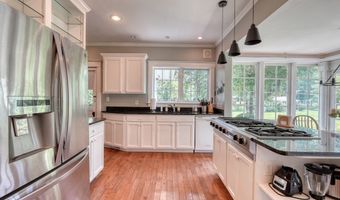1194 Main St, Andrews, NC 28901