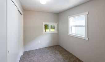 207 N MAPLE St, Bingen, WA 98605