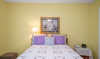 108 Lock Ln, Alum Creek, WV 25003