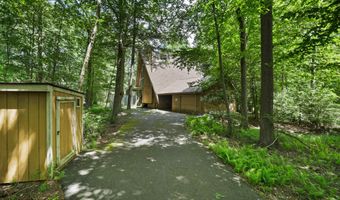27 Longfellow Cir, Albrightsville, PA 18210