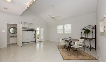 8675 W Fairway Dr, Baton Rouge, LA 70809