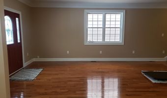 7217 AUBURN St, Annandale, VA 22003