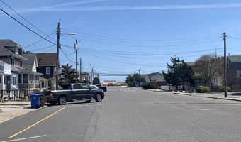 225 Pearl St, Beach Haven, NJ 08008