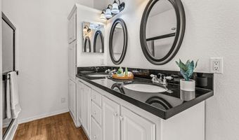 8975 Lawrence Welk Dr 7, Escondido, CA 92026