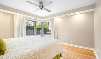 5904 MOUNT EAGLE Dr 108B, Alexandria, VA 22303
