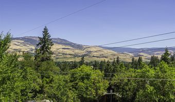 681 Liberty St, Ashland, OR 97520