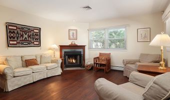 637 Compass Ave, Beachwood, NJ 08722