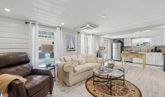 110 State St, Bay St. Louis, MS 39520