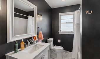 126 Maple St, Appomattox, VA 24522