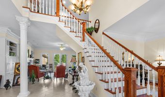 444 Turnberry Ln, Albertville, AL 35951