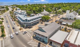 76 Market St, Apalachicola, FL 32320