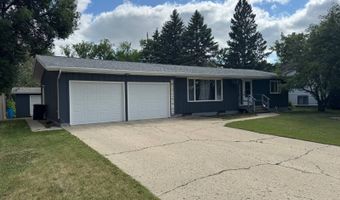 415 10th St W, Bottineau, ND 58318