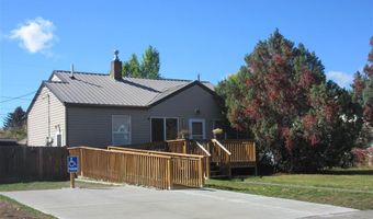 520 Circle Dr E, Cody, WY 82414