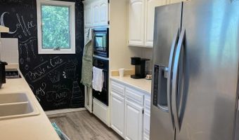 1913 Wayside Ln, Ava, MO 65608