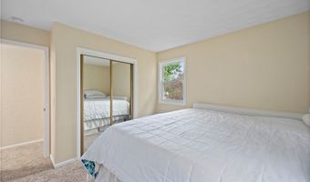 621 Van Oaks Dr, Amherst, OH 44001