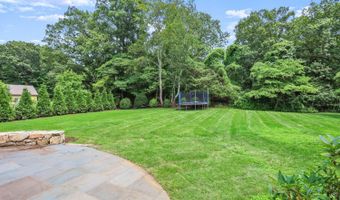 175 Cat Rock Rd, Cos Cob, CT 06807