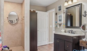 1952 Nixon Chapel Rd, Albertville, AL 35950