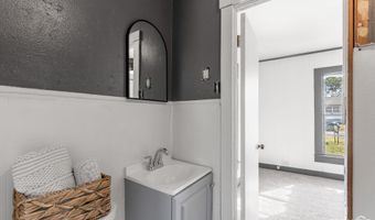 213 W COTTONWOOD St, Archer City, TX 76351